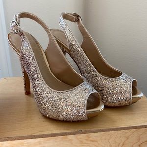 ALDO Gold Glam Heels🍾